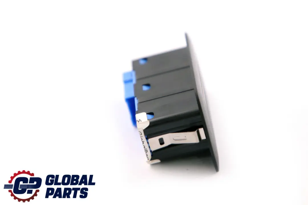 Botón Interruptor Portón Trasero Tapa Maletero para BMW F10 F30 F31 F40 con número de pieza 9275119 BMW F10 F30 F31 F40 Botón Interruptor Portón Trasero Tapa Maletero - SKU 9275119 - Número de pieza 9275119