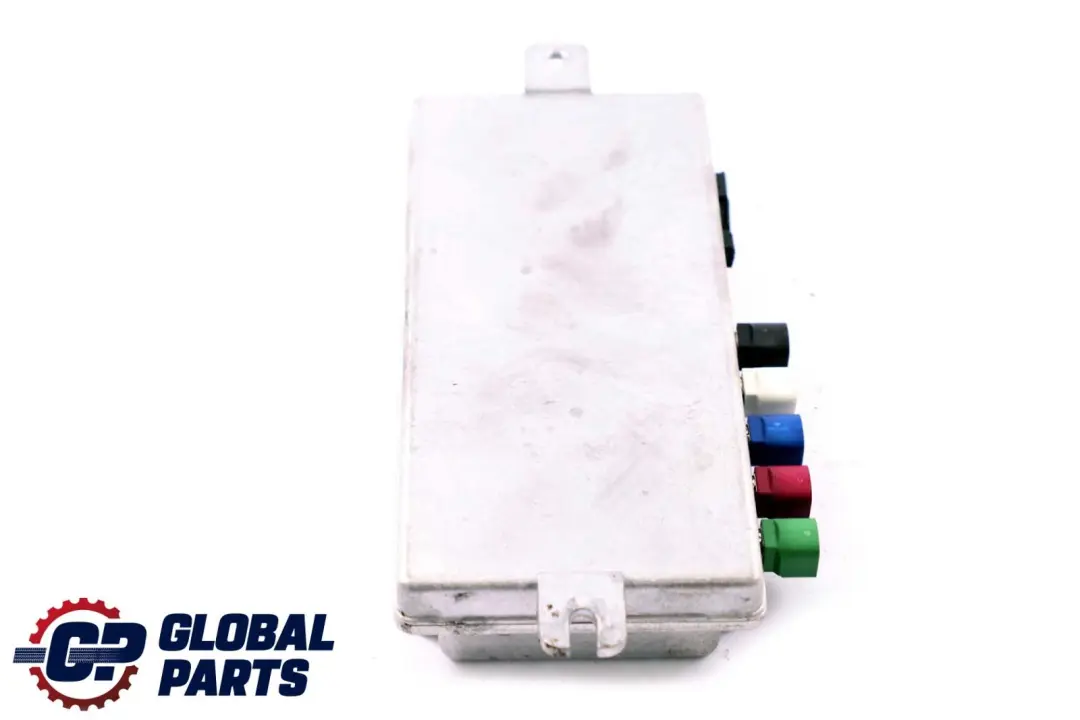 Moduł Sterownik Kamery Cofania Górna Tylna Boczna do BMW F10 F30 o numerze 9282424 BMW F10 F30 Moduł Sterownik Kamery Cofania Górna Tylna Boczna - SKU 9282424 - Numer Części 9282424