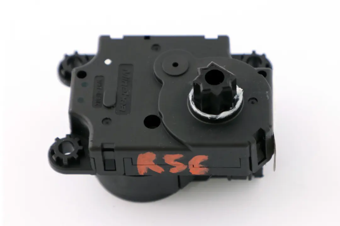 Actionneur Distribution d'air Volet Matrice Chauffage pour Mini R55 R56 R57 LCI à propos du numéro de pièce 9286871 Mini R55 R56 R57 LCI Actionneur Distribution d'air Volet Matrice Chauffage - SKU 9286871 - Numéro de pièce 9286871