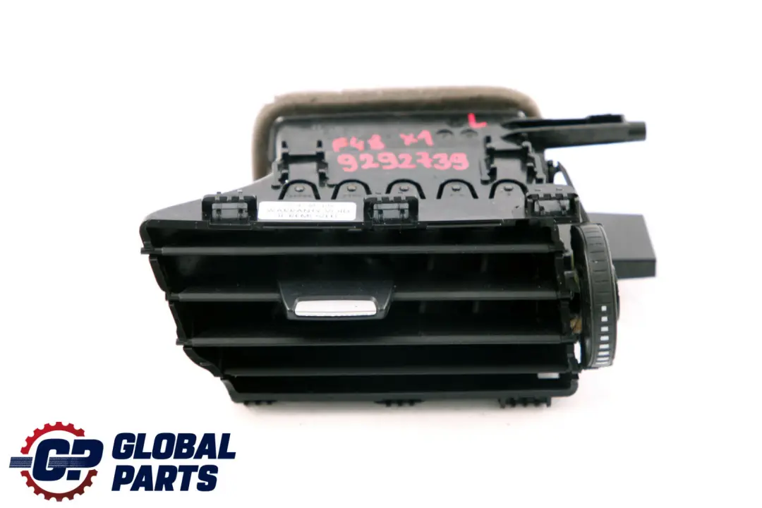 Kratka Nawiewu Powietrza Kokpitu Lewa do BMW X1 F39 X2 F48 o numerze 9292739 BMW X1 F39 X2 F48 Kratka Nawiewu Powietrza Kokpitu Lewa - SKU 9292739 - Numer Części 9292739