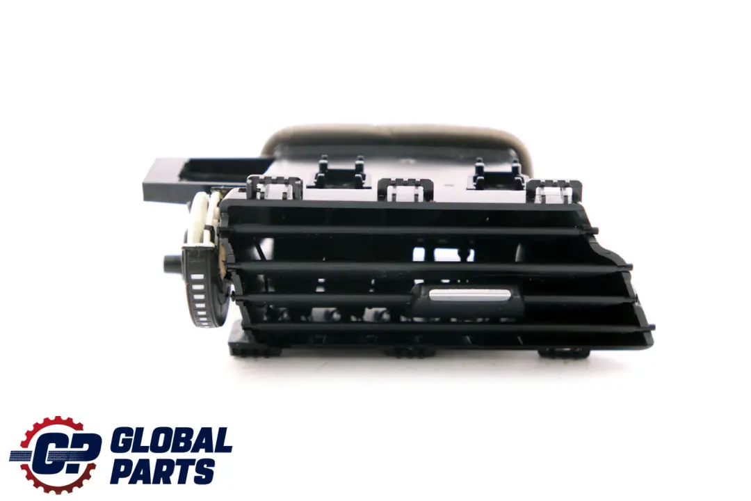 Kratka Nawiewu Powietrza Kokpitu Lewa do BMW X1 F39 X2 F48 o numerze 9292739 BMW X1 F39 X2 F48 Kratka Nawiewu Powietrza Kokpitu Lewa - SKU 9292739 - Numer Części 9292739