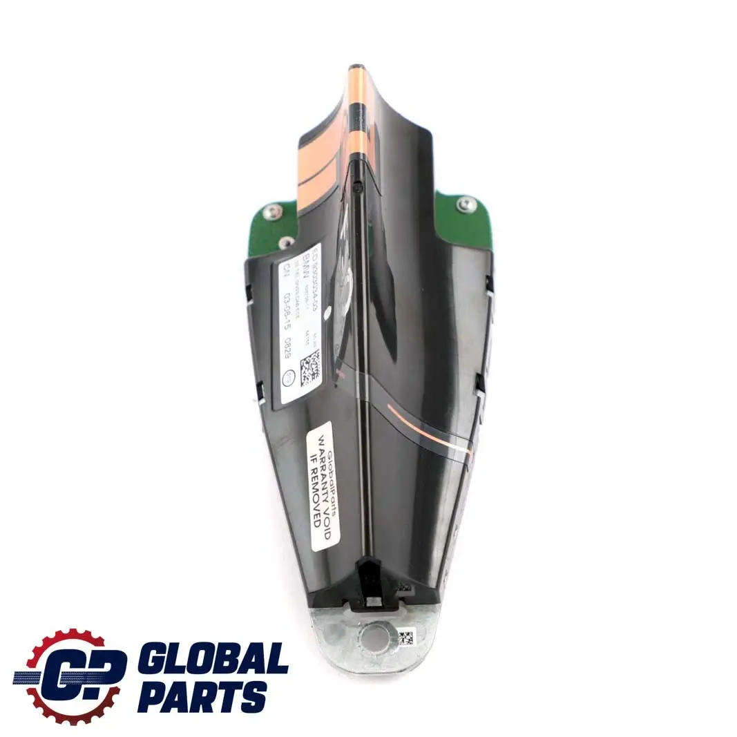 Antenna a tetto squalo antenna 9303034 per BMW F30 LCI F32 G30 G11 con numero di parte 9303035 BMW F30 LCI F32 G30 G11 Antenna a tetto squalo antenna 9303034 - SKU 9303035 - Numero di parte 9303035