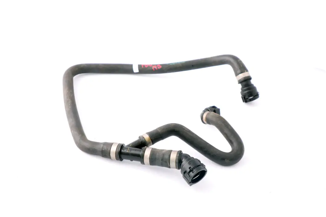 Tubo Manguera Radiador Motor Retorno para BMW F80 F82 F83 con número de pieza 9307243 BMW F80 F82 F83 Tubo Manguera Radiador Motor Retorno - SKU 9307243 - Número de pieza 9307243