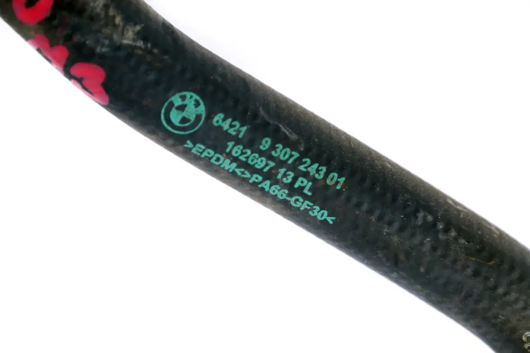 Tubo Manguera Radiador Motor Retorno para BMW F80 F82 F83 con número de pieza 9307243 BMW F80 F82 F83 Tubo Manguera Radiador Motor Retorno - SKU 9307243 - Número de pieza 9307243