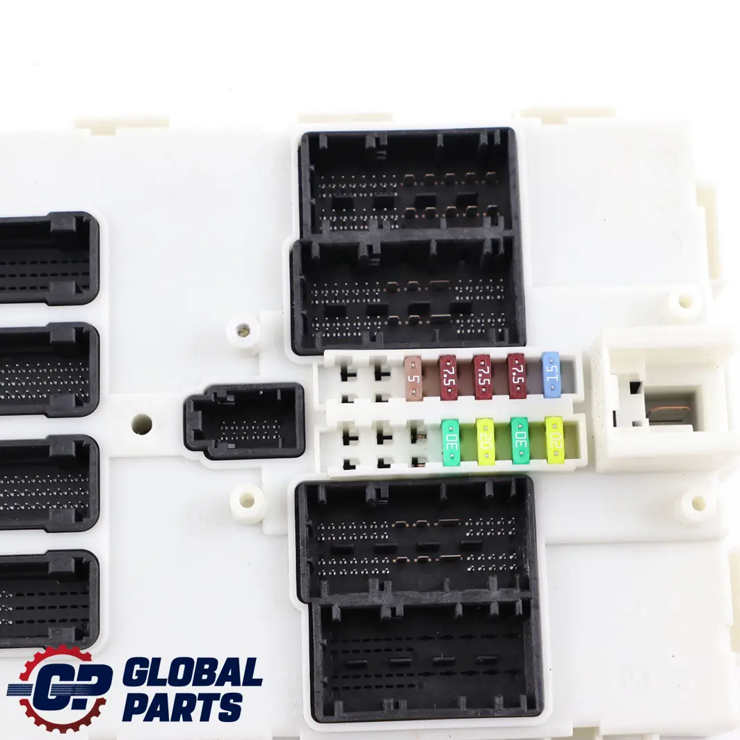 Modulo Unidad De Control FEM para BMW F20 F21 F22 F30 F31 F32 F36 con número de pieza 9315685 BMW F20 F21 F22 F30 F31 F32 F36 Modulo Unidad De Control FEM - SKU 9315685 - Número de pieza 9315685