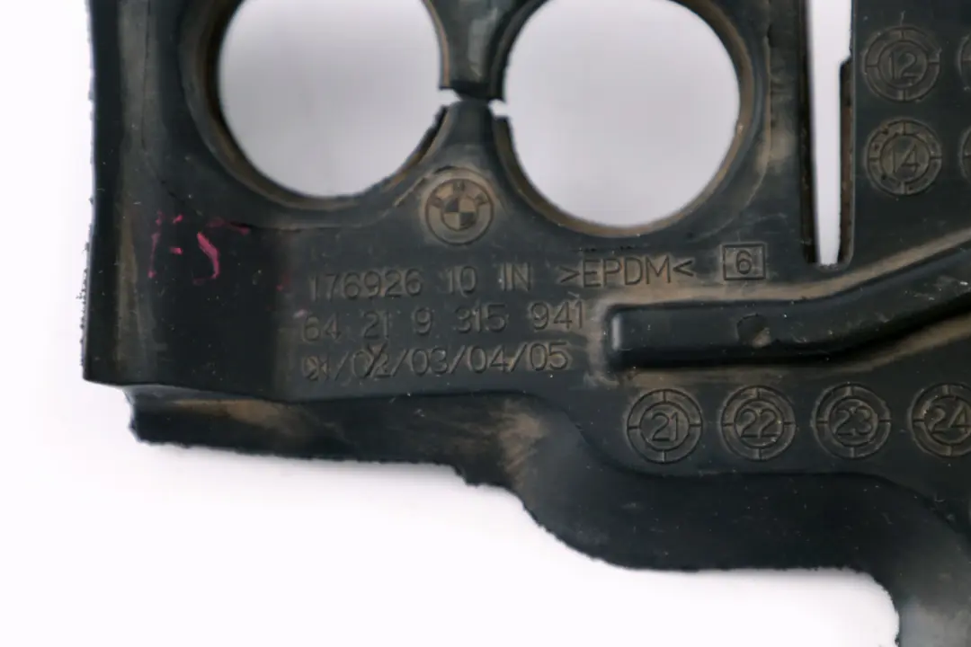 GummitĂĽlle KĂĽhlmittelschläuche für Mini F55 F56 F57 F60 mit Teilenummer 9315941 Mini F55 F56 F57 F60 GummitĂĽlle KĂĽhlmittelschläuche - SKU 9315941 - Teilenummer 9315941