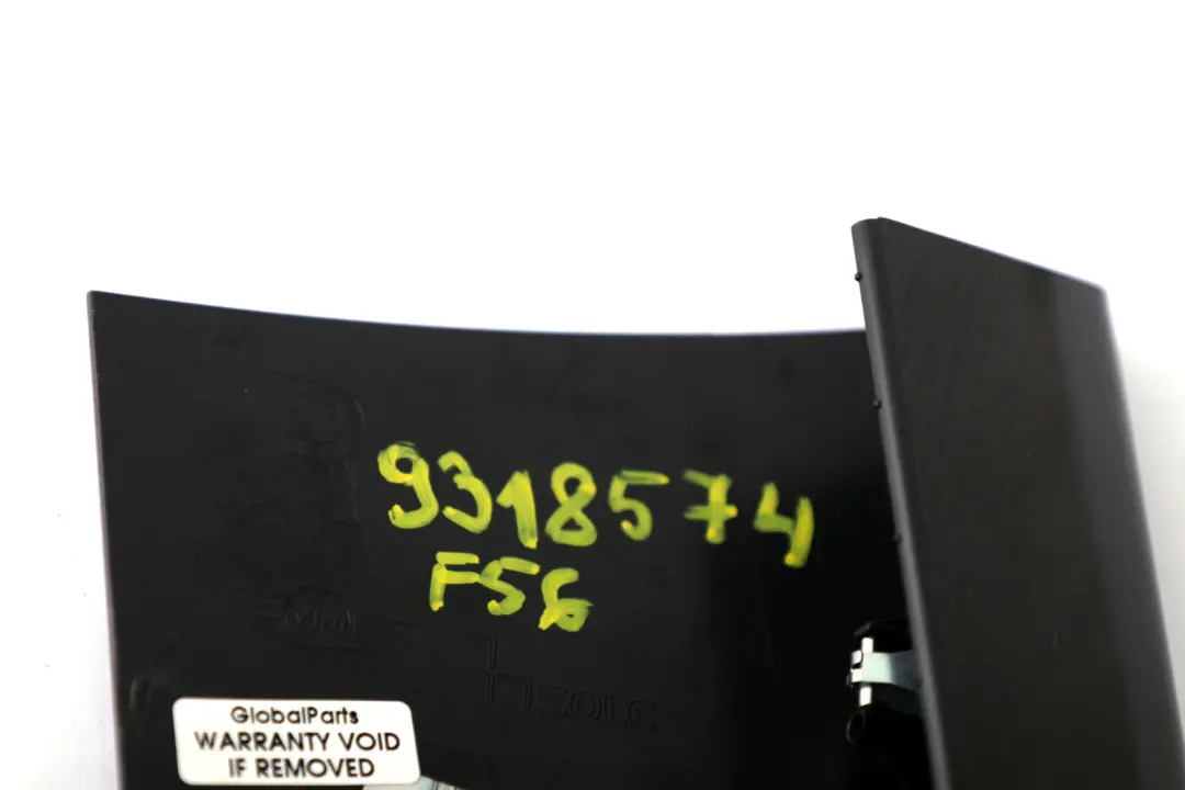 Osłona panelu przedniego prawy do Mini F55 F56 o numerze 9318574 Mini F55 F56 Osłona panelu przedniego prawy - SKU 9318574 - Numer Części 9318574