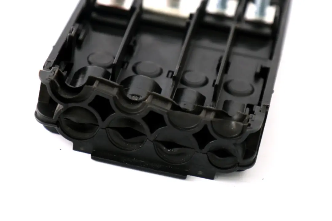 B+ Junction Terminal Box 300-400 W to Mini Cooper F55 F56 F57 with Part number 9321022 Mini Cooper F55 F56 F57 B+ Junction Terminal Box 300-400 W - SKU 9321022-1 - Part number 9321022