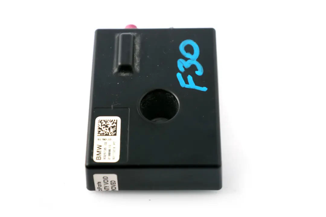 Moduł Sterownik Wzmacniacz Anteny do BMW F10 F20 F30 o numerze 9325735 BMW F10 F20 F30 Moduł Sterownik Wzmacniacz Anteny - SKU 9325735 - Numer Części 9325735