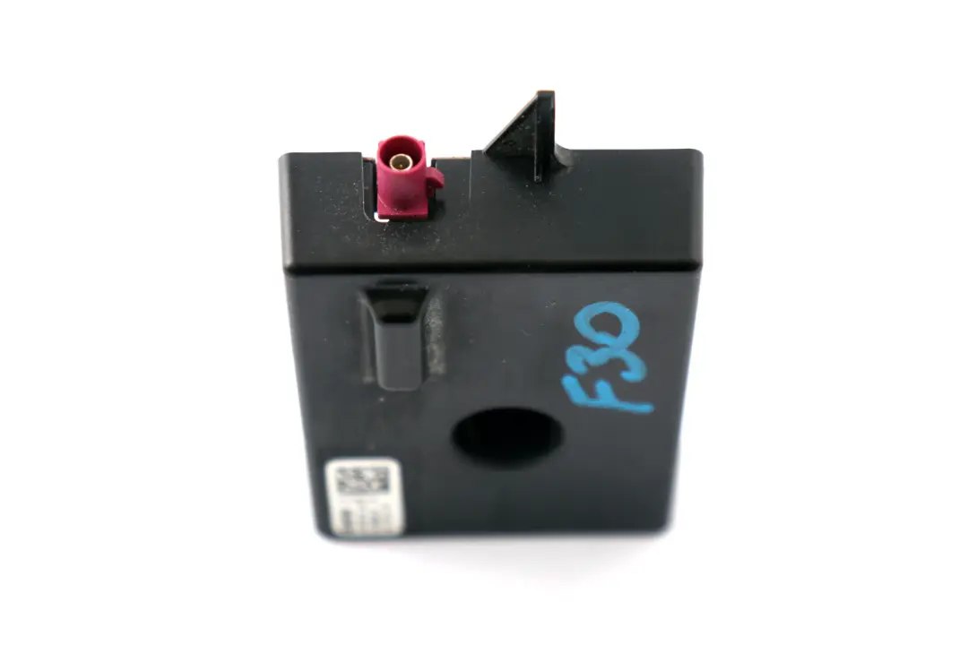 Moduł Sterownik Wzmacniacz Anteny do BMW F10 F20 F30 o numerze 9325735 BMW F10 F20 F30 Moduł Sterownik Wzmacniacz Anteny - SKU 9325735 - Numer Części 9325735