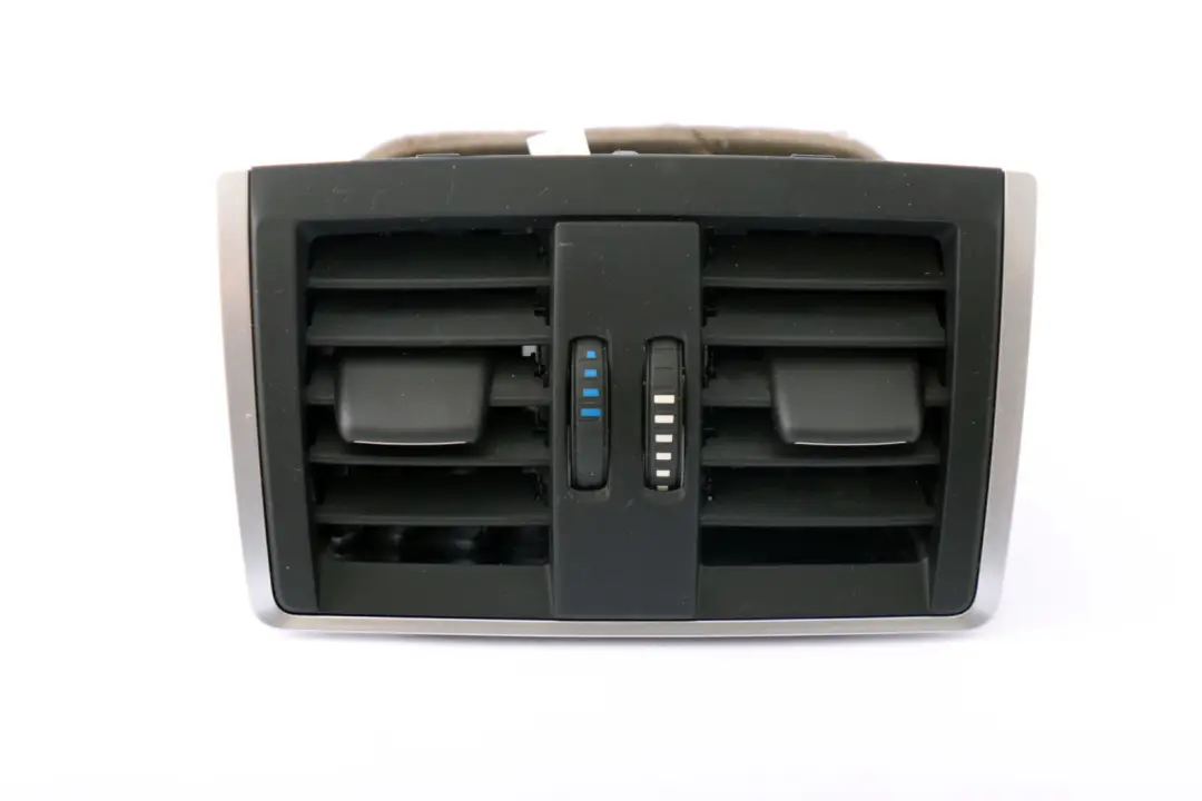 Rejilla trasera de aire fresco para BMW F30 F31 F80 M3 F82 M4 LCI con número de pieza 9333675 BMW F30 F31 F80 M3 F82 M4 LCI Rejilla trasera de aire fresco - SKU 9333675 - Número de pieza 9333675