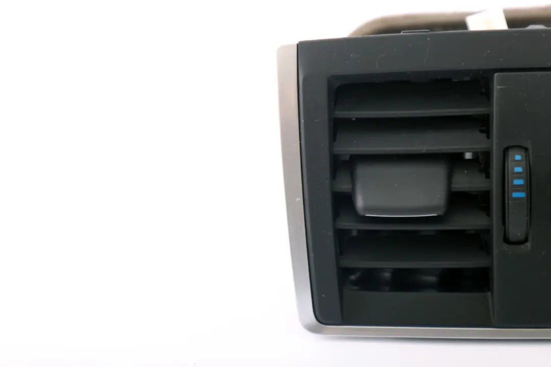 Rejilla trasera de aire fresco para BMW F30 F31 F80 M3 F82 M4 LCI con número de pieza 9333675 BMW F30 F31 F80 M3 F82 M4 LCI Rejilla trasera de aire fresco - SKU 9333675 - Número de pieza 9333675