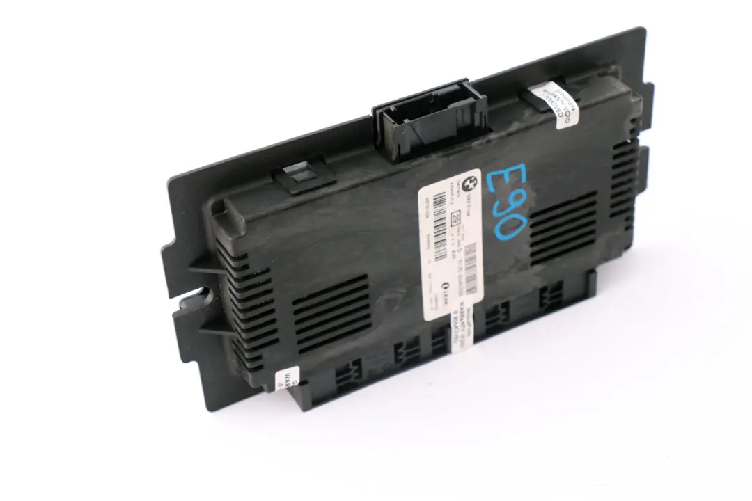 Moduł Sterownik Świateł do BMW E90 o numerze 9340339 BMW E90 Moduł Sterownik Świateł - SKU 9340339 - Numer Części 9340339