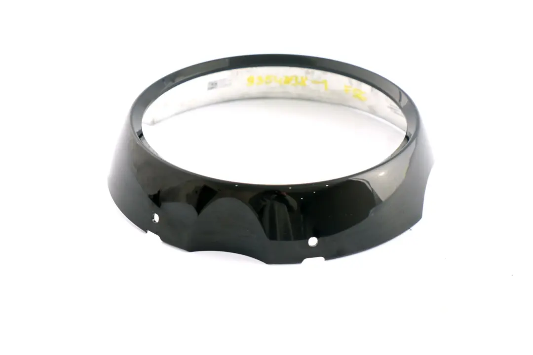 Osłona Obudowa Ramka Wyświetlacza Czarny do Mini Cooper F55 F56 F57 o numerze 9354398 Mini Cooper F55 F56 F57 Osłona Obudowa Ramka Wyświetlacza Czarny - SKU 9354398-1 - Numer Części 9354398