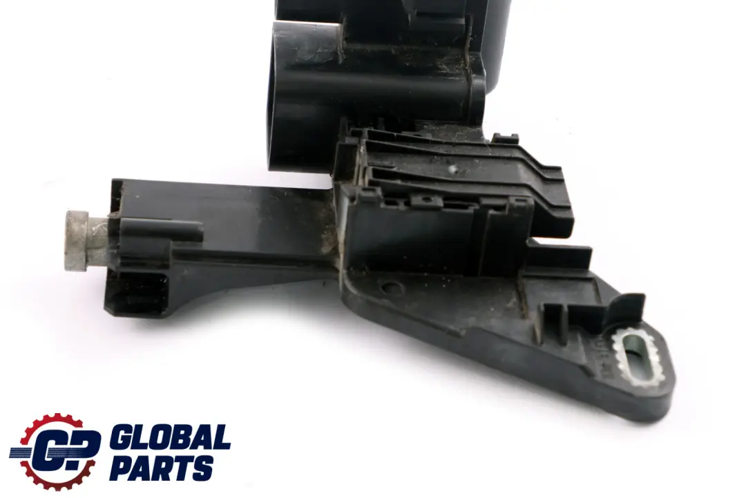 Rozdzielacz Prądu do BMW F20 F21 F22 F30 o numerze 9356157 BMW F20 F21 F22 F30 Rozdzielacz Prądu - SKU 9356157 - Numer Części 9356157