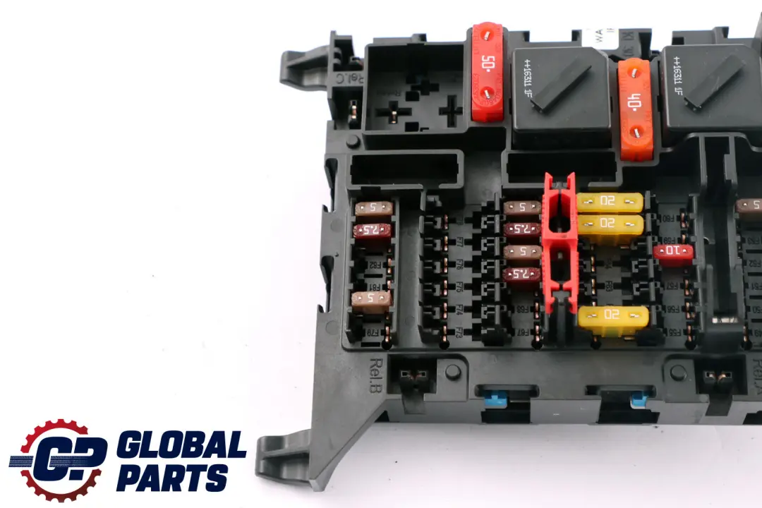 Boite a fusibles de distribution electrique arriere pour Mini F54 F55 F56 F60 à propos du numéro de pièce 9360501 Mini F54 F55 F56 F60 Boite a fusibles de distribution electrique arriere - SKU 9360501 - Numéro de pièce 9360501