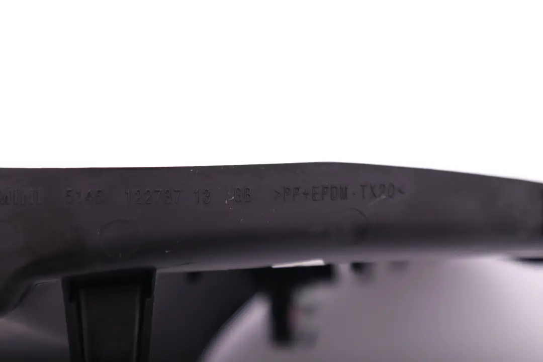 Mini Cooper One F55 Cache garniture Panneau Avant Extérieur Droit Noir - SKU 9361674 - Numéro de pièce 9361674