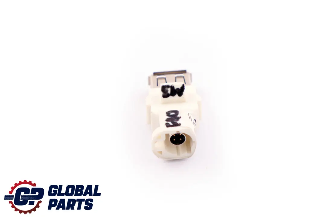 Adaptador Cargador USB Toma para BMW Serie 3 4 F31 F32 F80 M3 F82 M4 LCI con número de pieza 9390501 BMW Serie 3 4 F31 F32 F80 M3 F82 M4 LCI Adaptador Cargador USB Toma - SKU 9390501 - Número de pieza 9390501