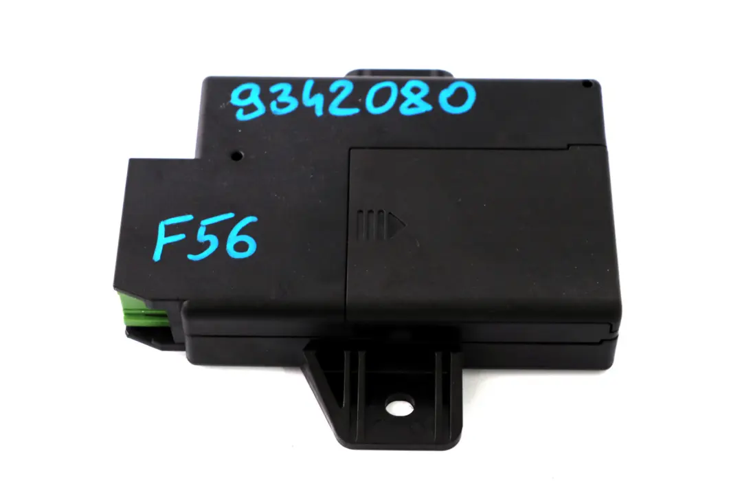 Módulo Unidad De Control Telemático 8410 para Mini F54 F55 F56 F57 F60 con número de pieza 9399466 Mini F54 F55 F56 F57 F60 Módulo Unidad De Control Telemático 8410 - SKU 9399466 - Número de pieza 9399466