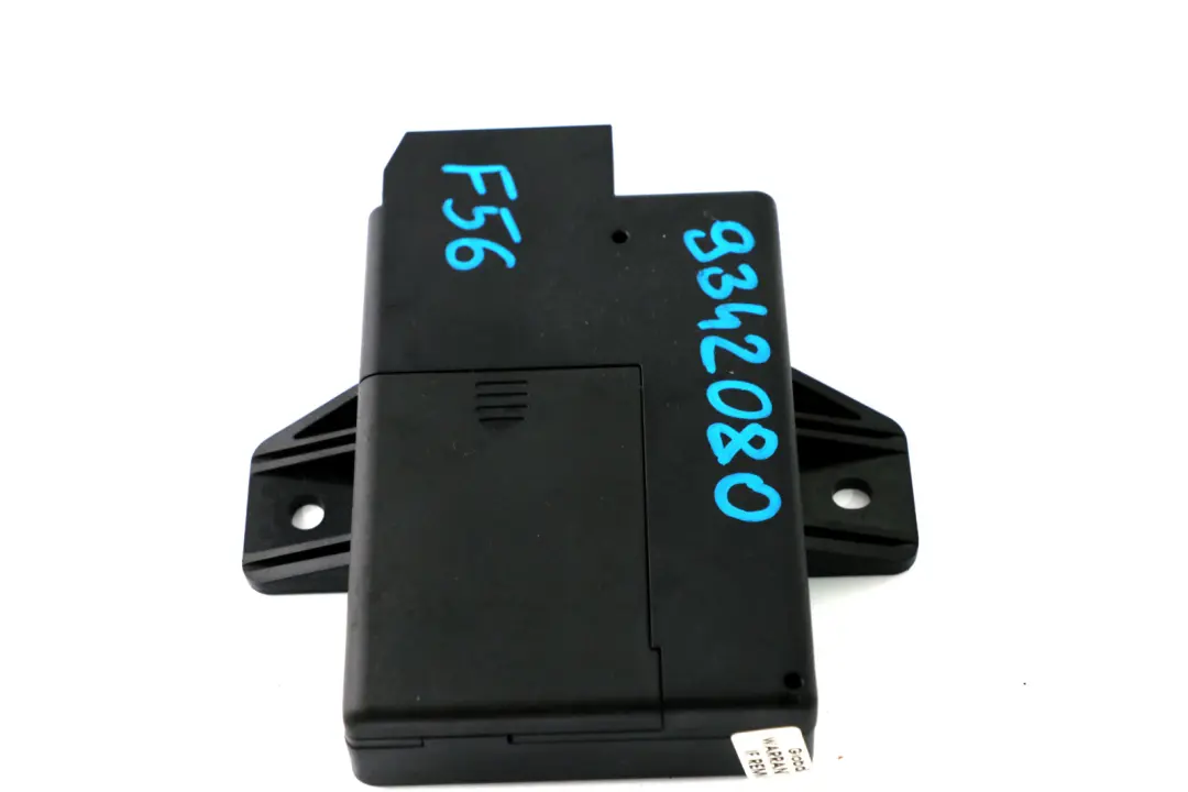 Telematics Control Unit Steuergerät für Mini F54 F55 F56 F57 F60 mit Teilenummer 9399466 Mini F54 F55 F56 F57 F60 Telematics Control Unit Steuergerät - SKU 9399466 - Teilenummer 9399466