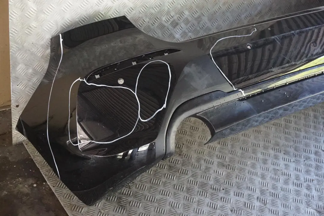 BMW F40 Zderzak tył pdc schwarz II Sport Line - SKU 9464572-SCH - Numer Części 9464572