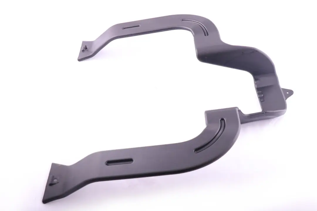 Heater Duct to Mini R60 R61 Rear with Part number 9800088 Mini R60 R61 Rear Heater Duct - SKU 9800088 - Part number 9800088