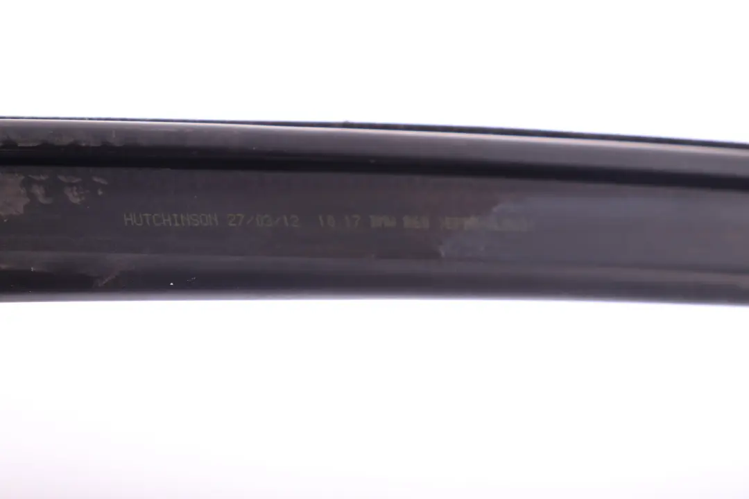 FensterfĂĽhrung TĂĽr vorne links für Mini Cooper R60 Countryman mit Teilenummer 9800547 Mini Cooper R60 Countryman FensterfĂĽhrung TĂĽr vorne links - SKU 9800547 - Teilenummer 9800547