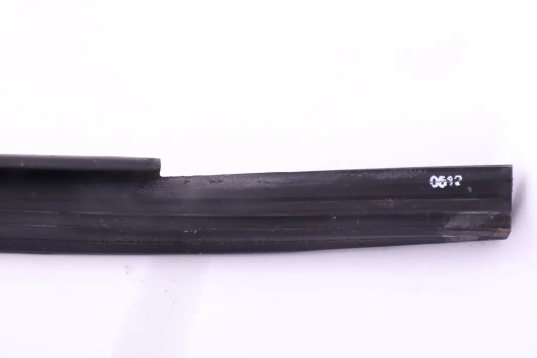 Mini R60 Countryman Junta De guia De ventana Puerta delantera izquierda - SKU 9800547 - Número de pieza 9800547