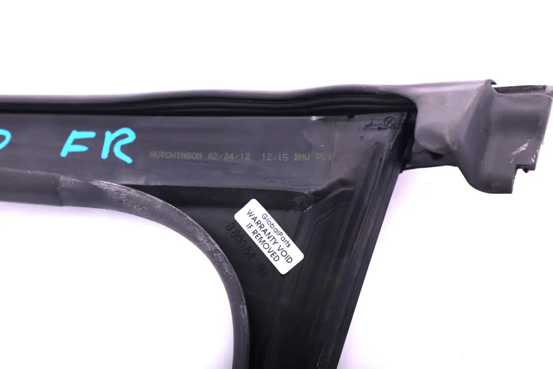 Front Right O/S Door Window Guide Seal Trim to Mini Countryman R60 with Part number 9800548 Mini Countryman R60 Front Right O/S Door Window Guide Seal Trim - SKU 9800548 - Part number 9800548