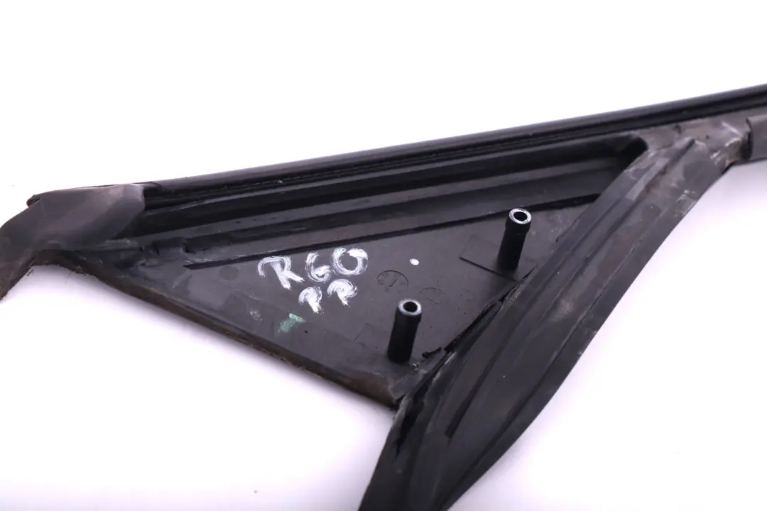 Delantero Derecho Puerta Ventana Guia Embellecedor para Mini Countryman R60 con número de pieza 9800548 Mini Countryman R60 Delantero Derecho Puerta Ventana Guia Embellecedor - SKU 9800548 - Número de pieza 9800548