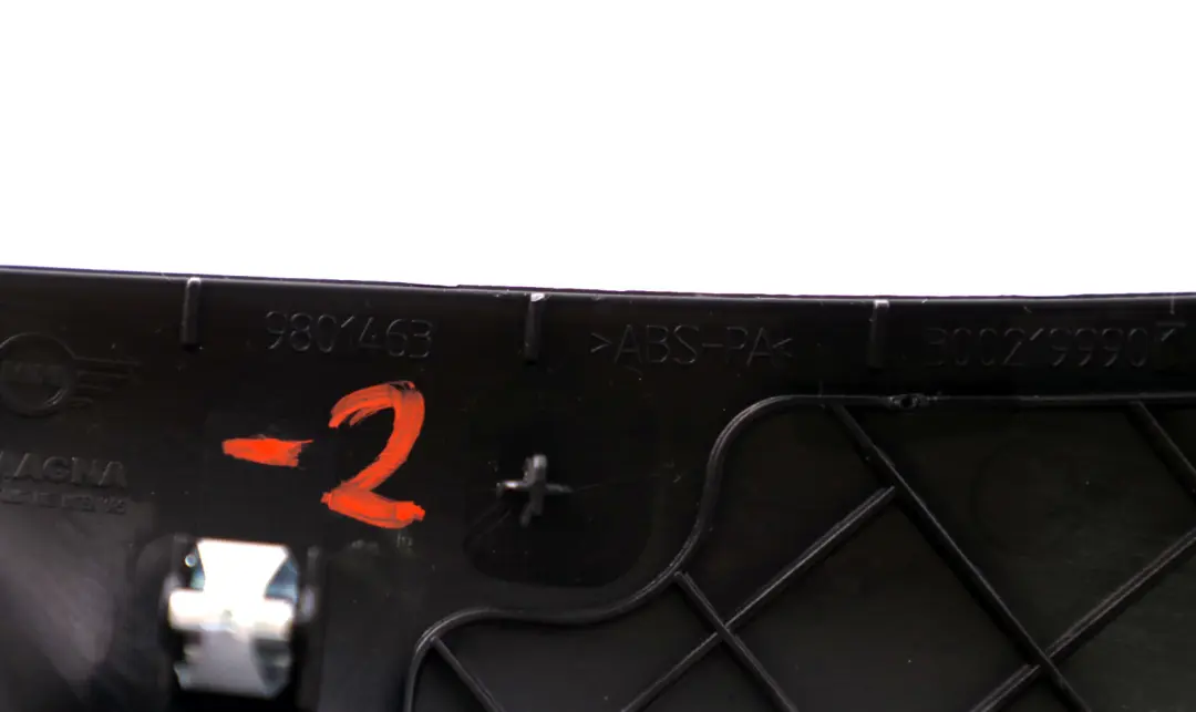 Embellecedor Consola Delantera Izquierda Negro para Mini Countryman 2 R60 con número de pieza 9801463 Mini Countryman 2 R60 Embellecedor Consola Delantera Izquierda Negro - SKU 9801463-2 - Número de pieza 9801463