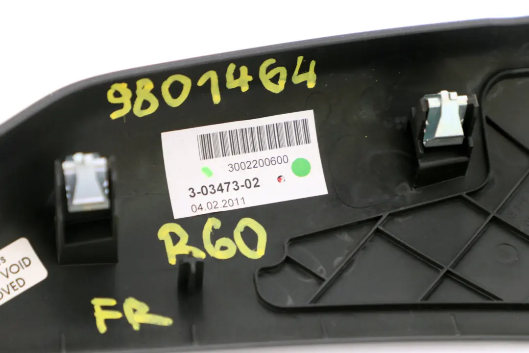 Osłona obudowa konsoli deski prawa do MINI R60 o numerze 9801464 MINI R60 Osłona obudowa konsoli deski prawa - SKU 9801464 - Numer Części 9801464