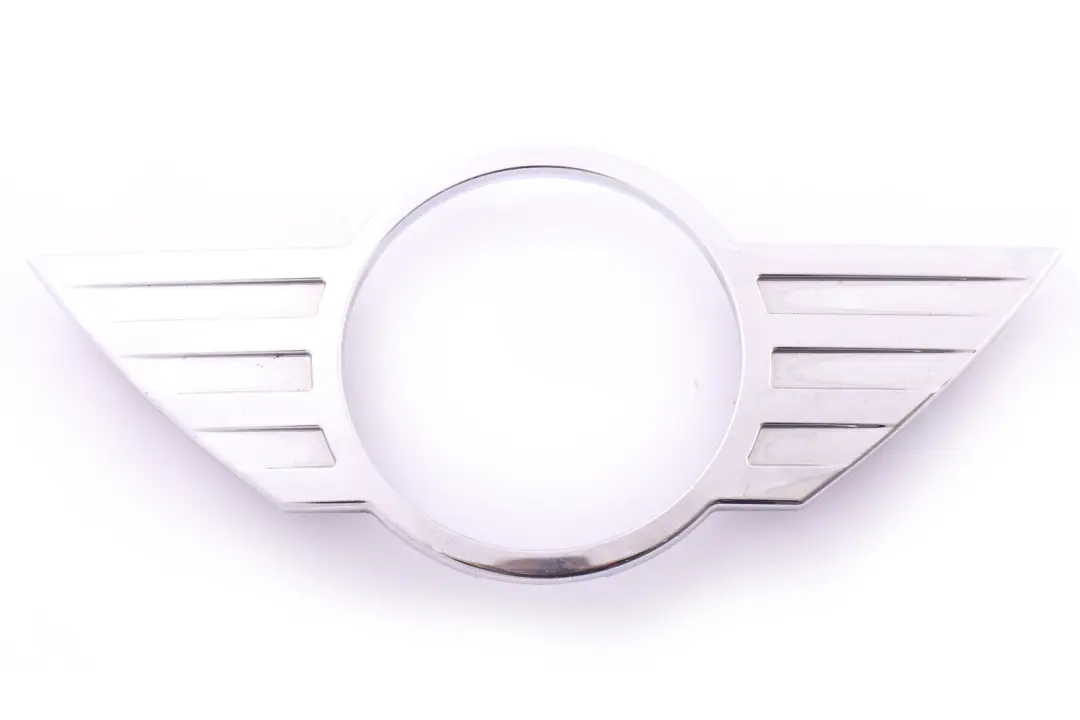 Stemma Emblema Posteriore Cofano Bagagliaio Cromato per Mini Cooper R60 R61 con numero di parte 9801607 Mini Cooper R60 R61 Stemma Emblema Posteriore Cofano Bagagliaio Cromato - SKU 9801607 - Numero di parte 9801607
