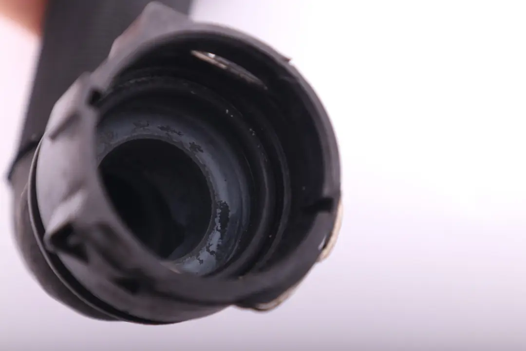 Tubo Raffreddonneto 1712 per Mini R60 R61 con numero di parte 9802104 Mini R60 R61 Tubo Raffreddonneto 1712 - SKU 9802104 - Numero di parte 9802104