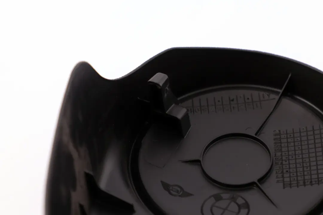 Wewnętrzna osłona siedzenia do Mini Countryman R60 o numerze 9802662 Mini Countryman R60 Wewnętrzna osłona siedzenia - SKU 9802662 - Numer Części 9802662