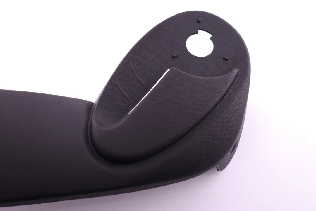 Cubierta exterior izquierda asiento delantero para MINI Countryman R60 con número de pieza 9802697 MINI Countryman R60 Cubierta exterior izquierda asiento delantero - SKU 9802697 - Número de pieza 9802697