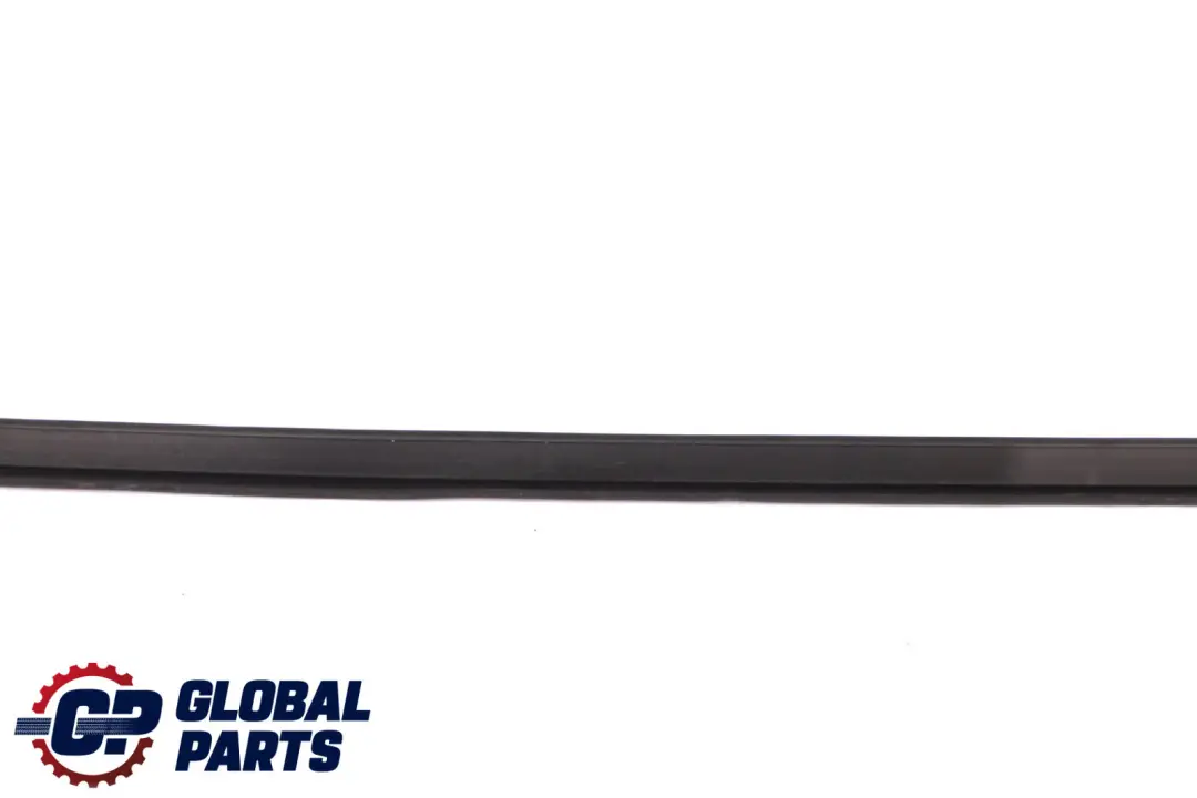 Mini Countryman R60 Bande de Couverture Droite Noir 9802757 - SKU 9802758 - Numéro de pièce 9802758