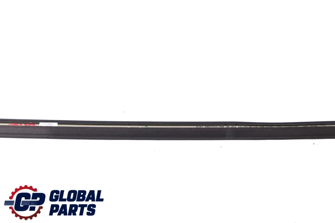 Mini Countryman R60 Bande de Couverture Droite Noir 9802757 - SKU 9802758 - Numéro de pièce 9802758