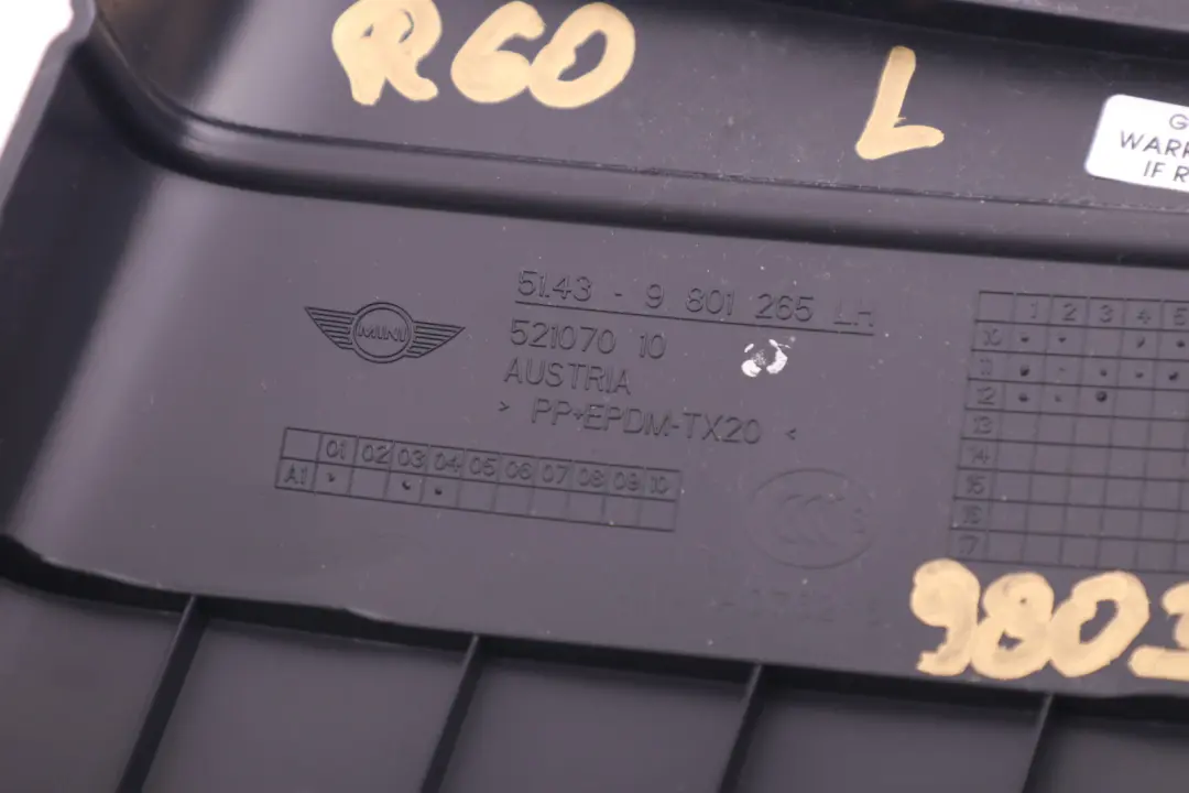 Copertura Colonna B Inferiore Sinistra Carbonio 9801265 per Mini Countryman R60 con numero di parte 9803597 Mini Countryman R60 Copertura Colonna B Inferiore Sinistra Carbonio 9801265 - SKU 9803597 - Numero di parte 9803597