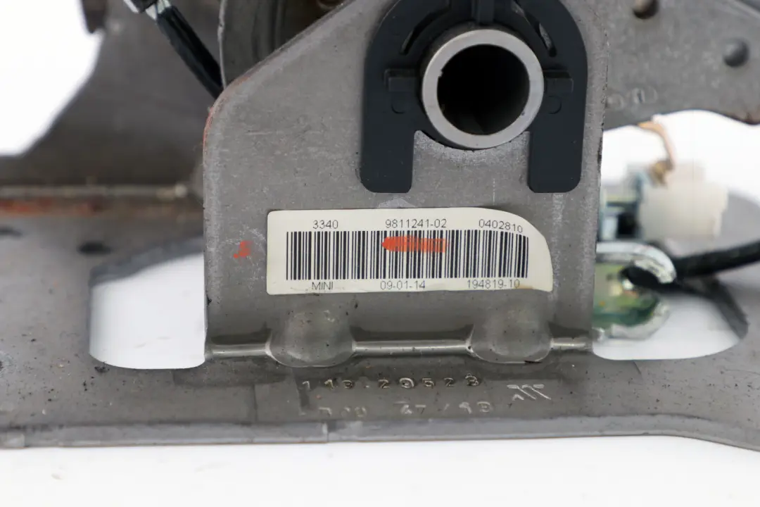 Mecanisme du levier de frein a main pour Mini Cooper R60 R61 à propos du numéro de pièce 9811241 Mini Cooper R60 R61 Mecanisme du levier de frein a main - SKU 9803735 - Numéro de pièce 9811241