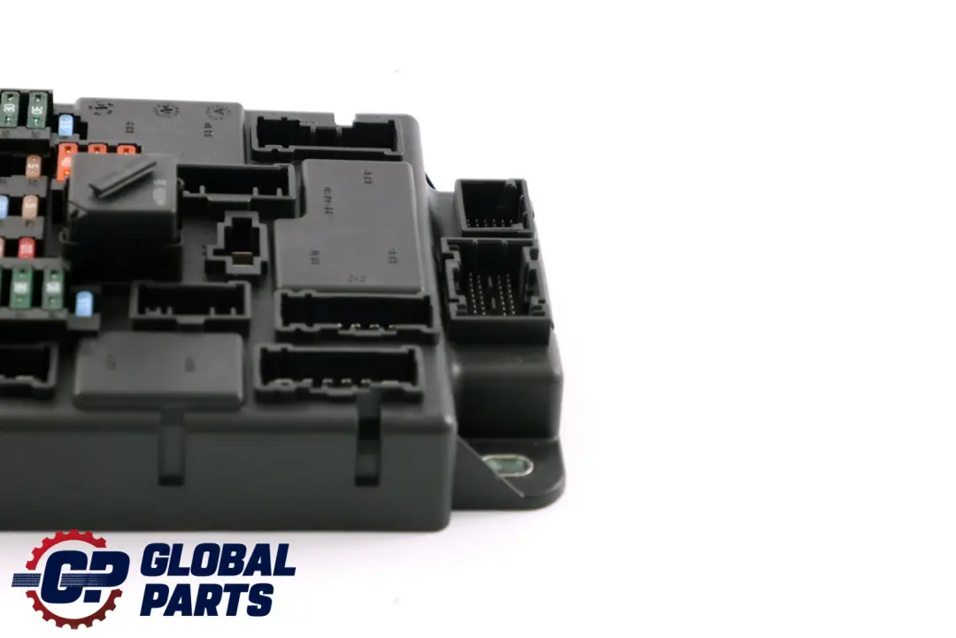 PL3 Speg H6 Fuse Distribution Box per Mini Cooper R60 Countryman Alto con numero di parte 9803978 Mini Cooper R60 Countryman Alto PL3 Speg H6 Fuse Distribution Box - SKU 9803978 - Numero di parte 9803978