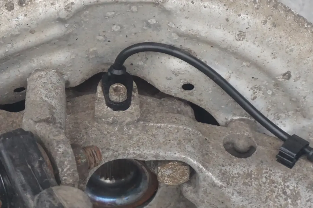 184hp Trasera Izquierda Pierna Freno Suspension Hub para Mini R60 N18 1.6 con número de pieza 9805657 Mini R60 N18 1.6 184hp Trasera Izquierda Pierna Freno Suspension Hub - SKU 9805657-2 - Número de pieza 9805657