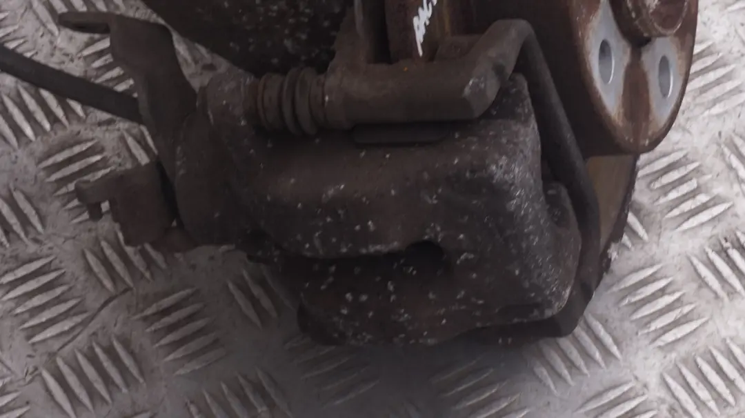 N47N 1.6 112 HP Trasera Izquierda Freno Pierna Suspension Hub para Mini R61 Paceman con número de pieza 9805657 Mini R61 Paceman N47N 1.6 112 HP Trasera Izquierda Freno Pierna Suspension Hub - SKU 9805657 - Número de pieza 9805657