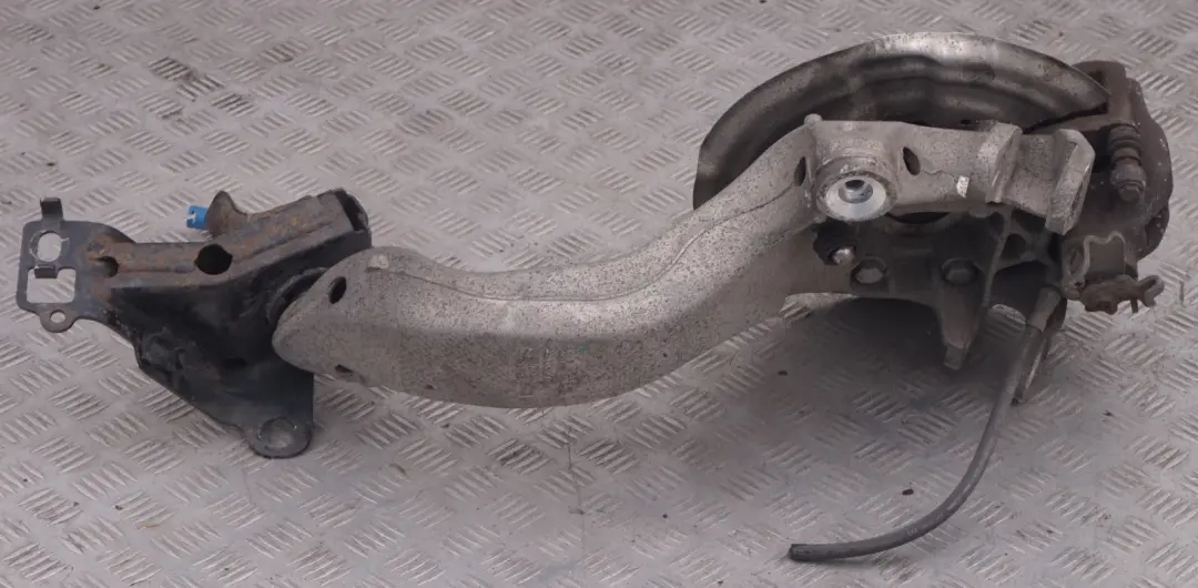 Zwrotnica lewy tył N47N 112HP do MINI Paceman D R61 o numerze 9805657 MINI Paceman D R61 Zwrotnica lewy tył N47N 112HP - SKU 9805657 - Numer Części 9805657