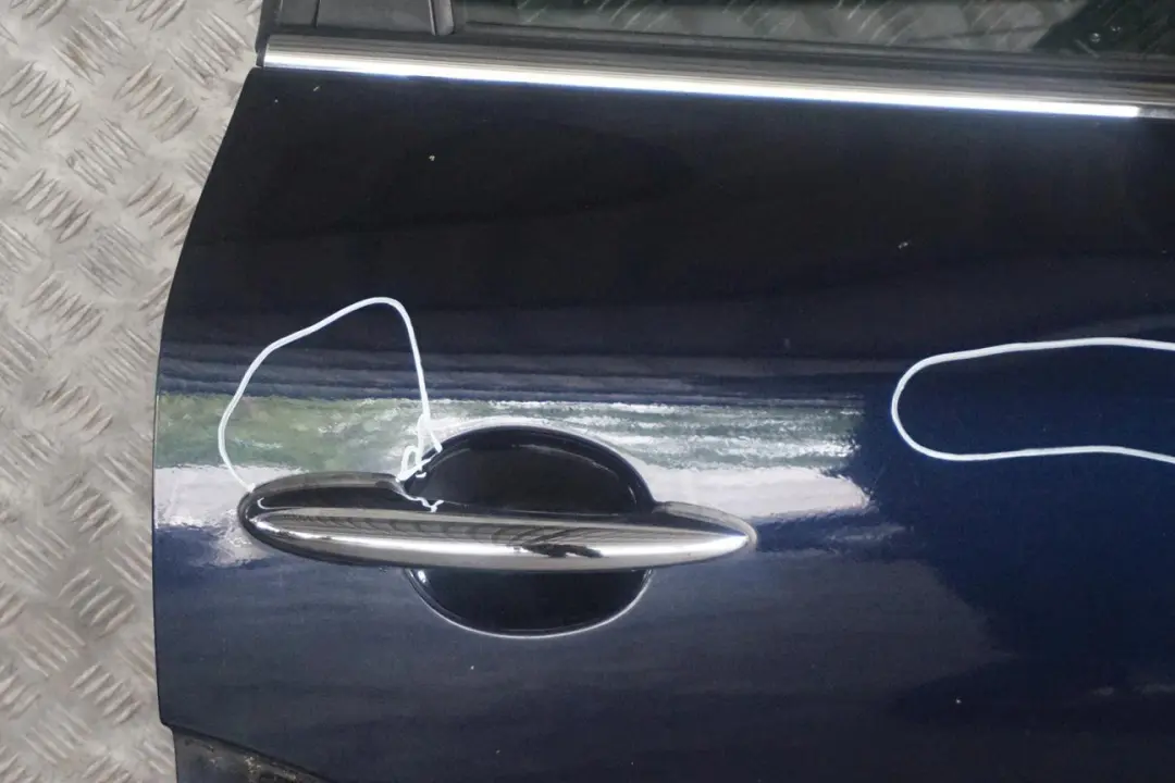 Puerta Trasera Derecha Azul Cosmico Metalizado - B13 para Mini Countryman R60 1 con número de pieza 9805930 Mini Countryman R60 1 Puerta Trasera Derecha Azul Cosmico Metalizado - B13 - SKU 9805930-COB1 - Número de pieza 9805930
