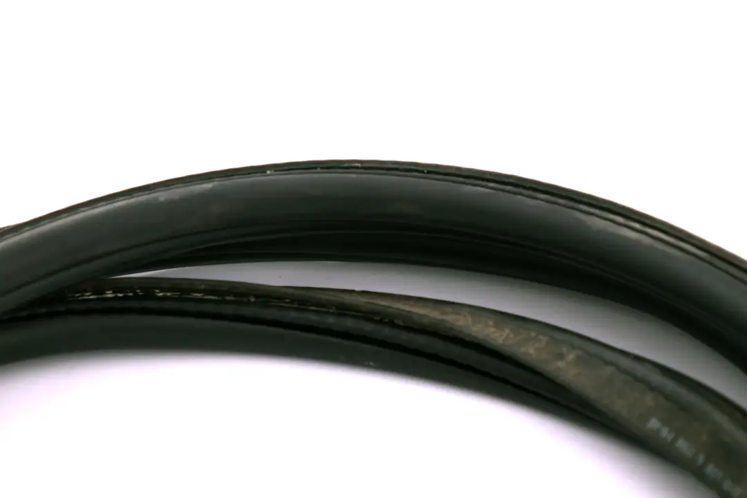 Trunk Boot Lid Tailgate Gasket Seal Rubber to BMW Mini Countryman Cooper One R60 with Part number 9806024 BMW Mini Countryman Cooper One R60 Trunk Boot Lid Tailgate Gasket Seal Rubber - SKU 9806024 - Part number 9806024