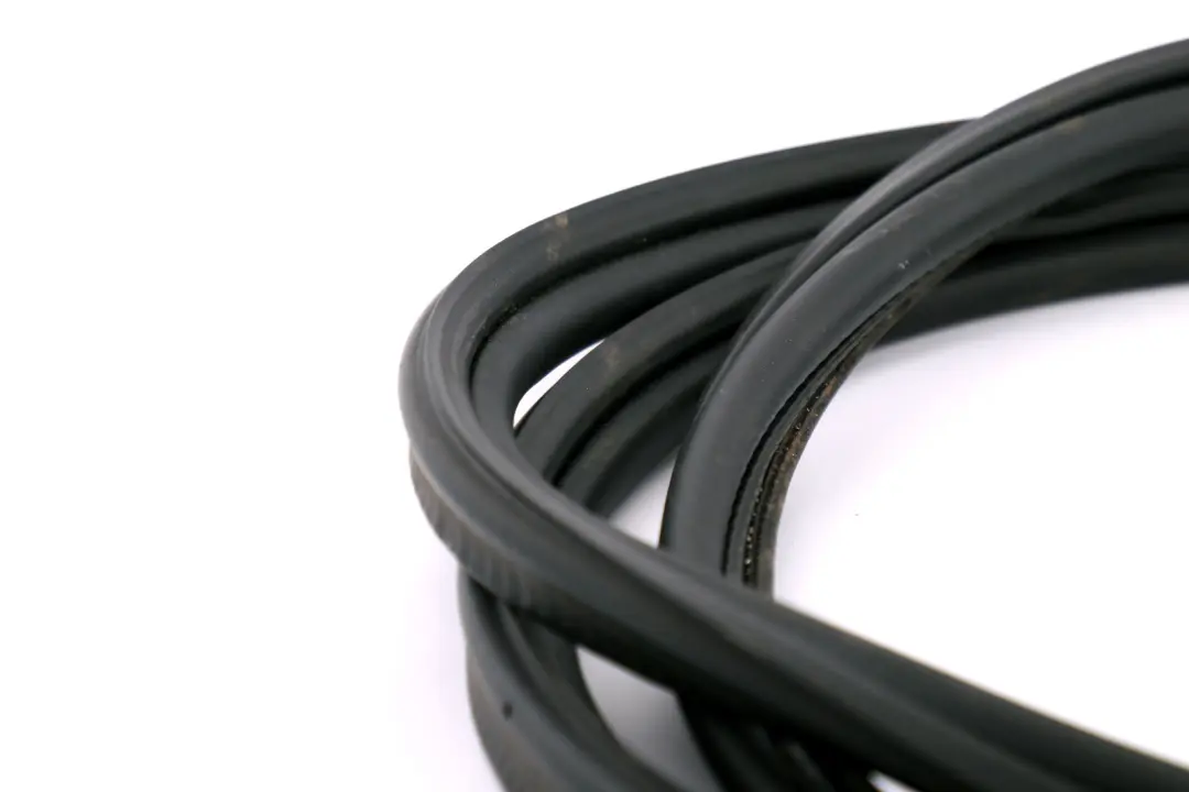 Trunk Boot Lid Tailgate Gasket Seal Rubber to BMW Mini Countryman Cooper One R60 with Part number 9806024 BMW Mini Countryman Cooper One R60 Trunk Boot Lid Tailgate Gasket Seal Rubber - SKU 9806024 - Part number 9806024