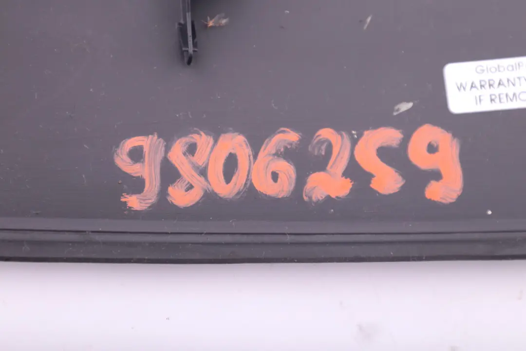 Obudowa Osłona Klapy Bagażnika 9801414 do MINI Countryman R60 o numerze 9806259 MINI Countryman R60 Obudowa Osłona Klapy Bagażnika 9801414 - SKU 9806259 - Numer Części 9806259