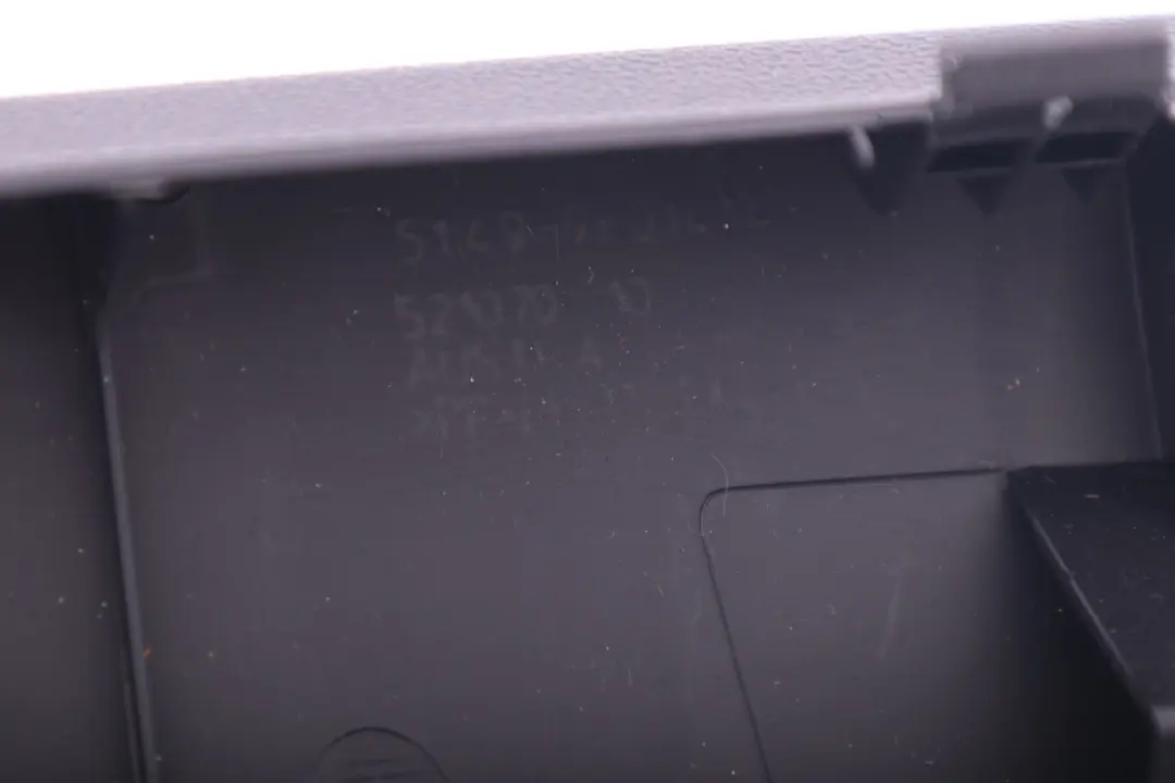 Obudowa Osłona Klapy Bagażnika 9801414 do MINI Countryman R60 o numerze 9806259 MINI Countryman R60 Obudowa Osłona Klapy Bagażnika 9801414 - SKU 9806259 - Numer Części 9806259
