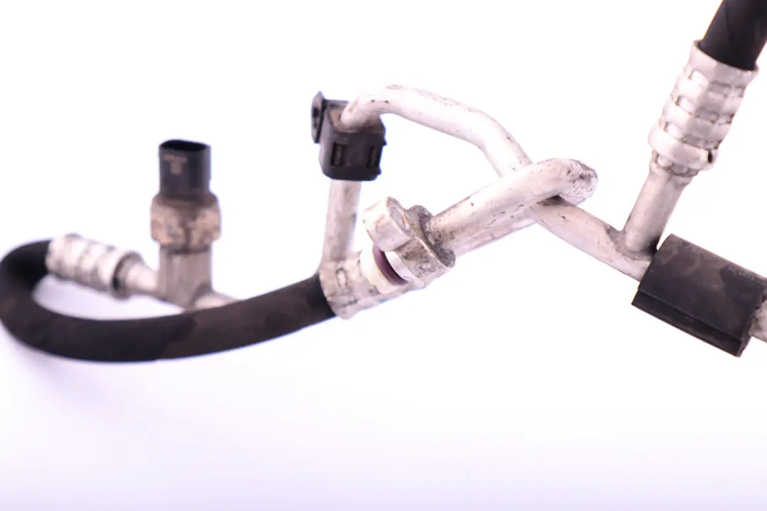 Pressure Hose Condenser Evaporator Air Con Pipe to Mini R60 R61 with Part number 9806518 Mini R60 R61 Pressure Hose Condenser Evaporator Air Con Pipe - SKU 9806518 - Part number 9806518